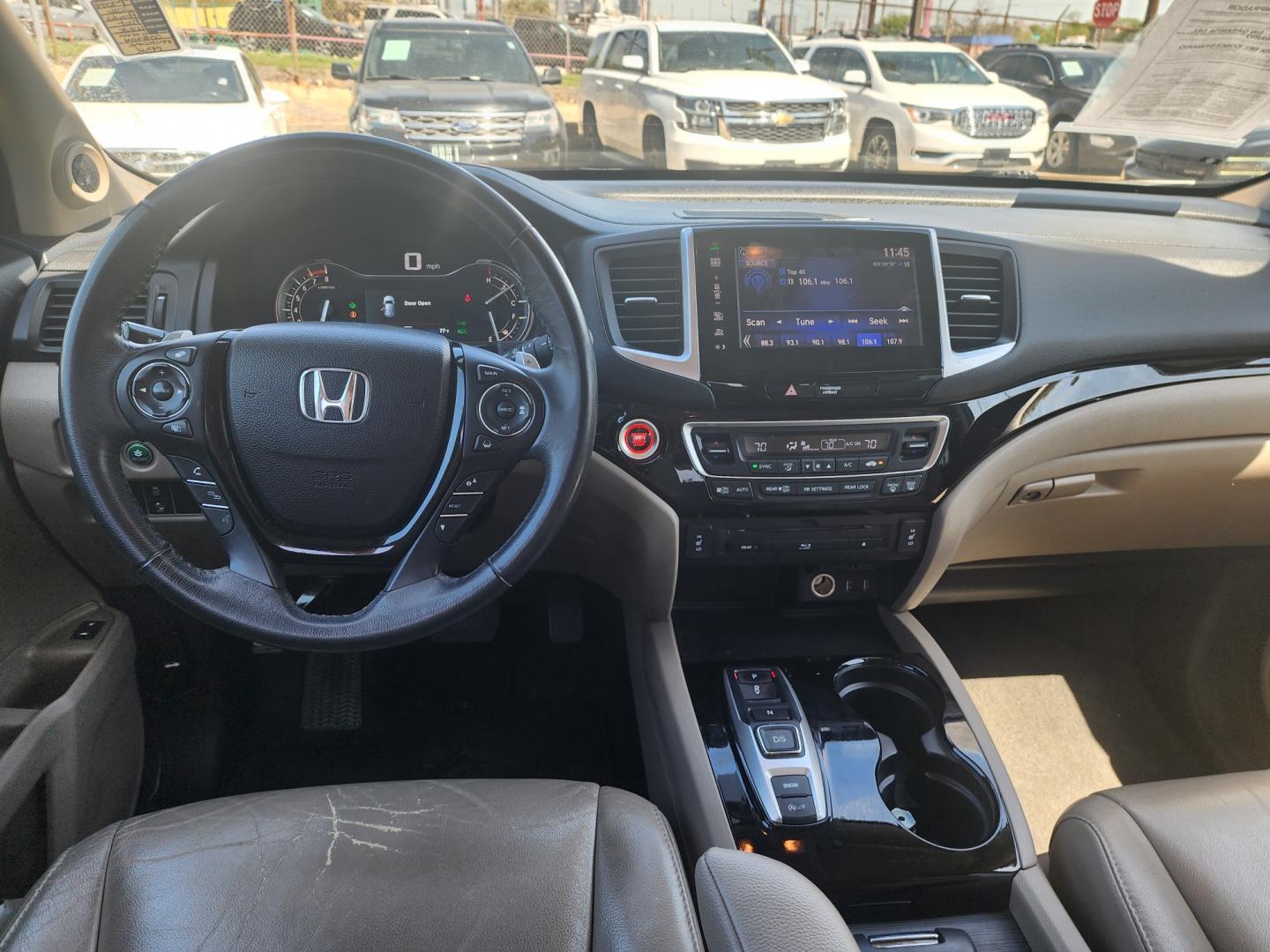 2016 white Honda Pilot Touring 2WD (5FNYF5H98GB) with an 3.5L V6 SOHC 24V engine, 9-Speed Automatic transmission, located at 945 E. Jefferson Blvd, Dallas, TX, 75203, (214) 943-7777, 32.752514, -96.811630 - Photo#4